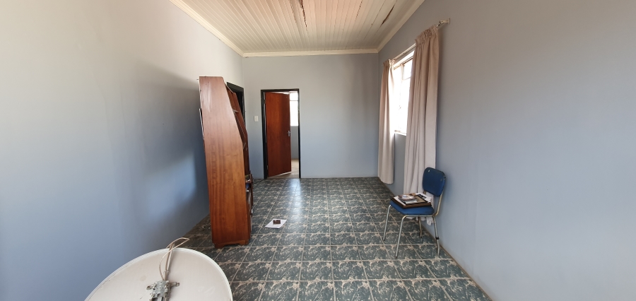 5 Bedroom Property for Sale in Uitenhage Upper Central Eastern Cape